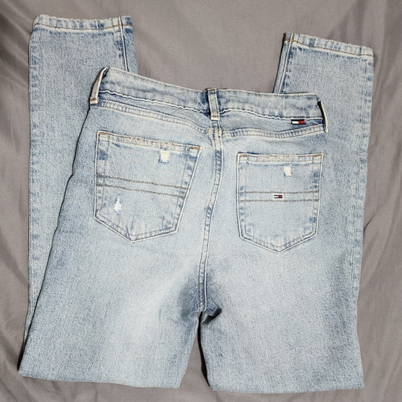 (BNWT) Tommy Hilfiger Mom Jeans - Picture 4 of 6